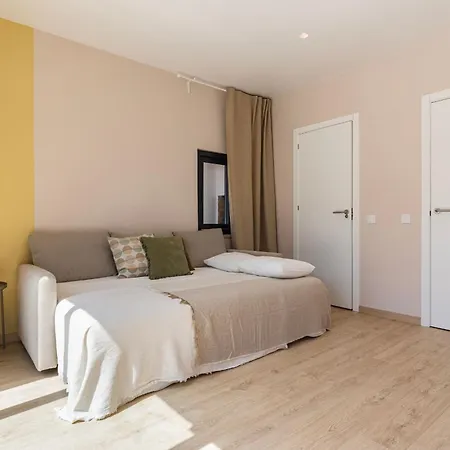 Lovely House In Aroeira By Lovelystay