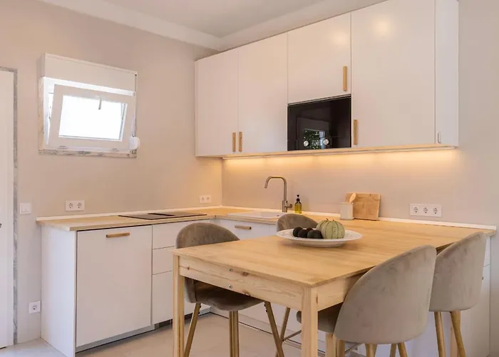 בית נופש Lovely House In Aroeira By Lovelystay
