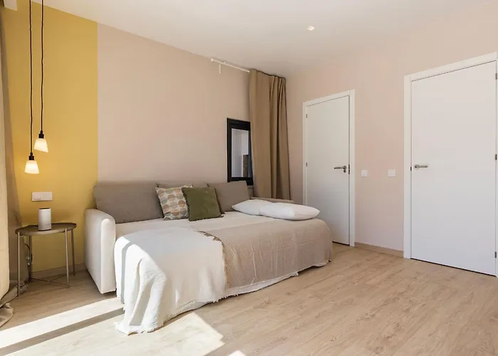 Lovely House In Aroeira By Lovelystay